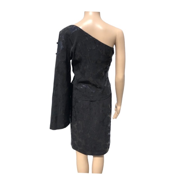 St. John Evening black asymmetrical one sleeve top with sequins Sz 4 - Picture 3 of 10